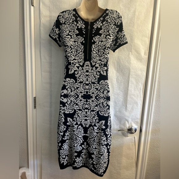 Carmen Marc Valvo black & white textured jacquard dress NWT Sz-XS. T13 - Picture 2 of 11